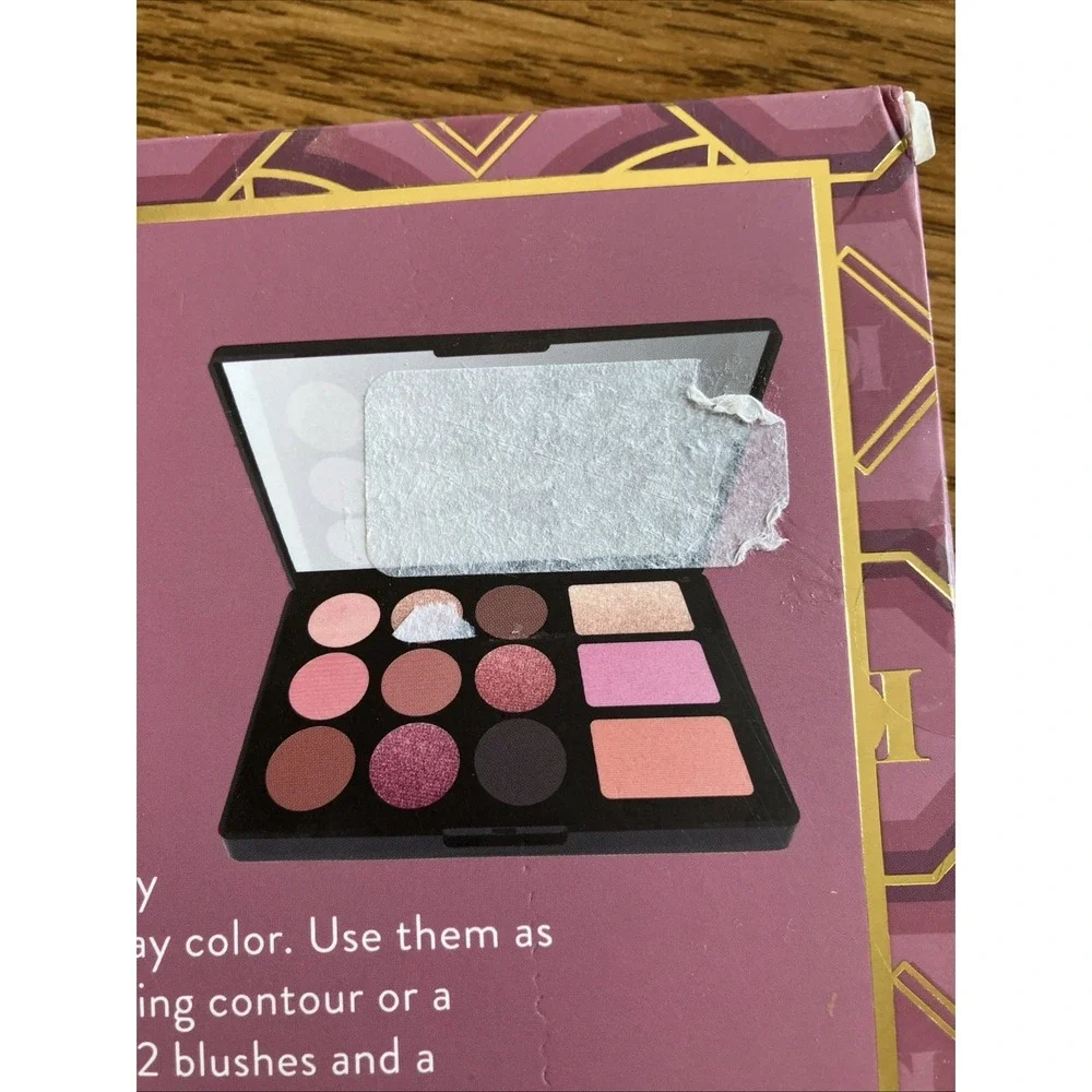 Laura Geller ~ The Wearables PURELY NATURAL 9 Eyeshadows, 2 Blushes, Highlighter